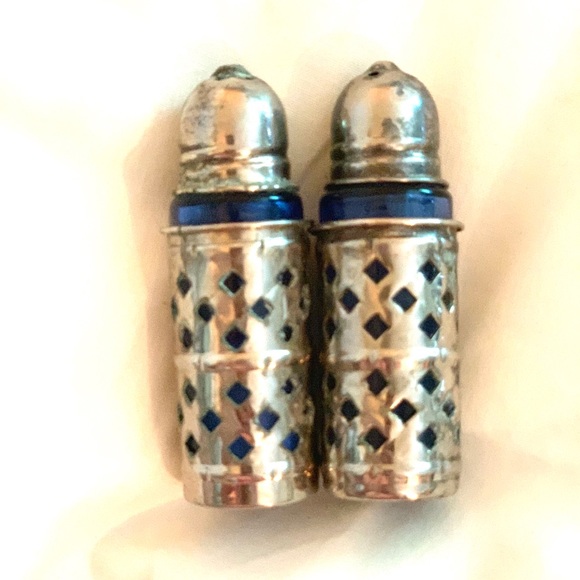 Other - 🎉Host Pick 🎉Antique silver/cobalt blue glass S&P